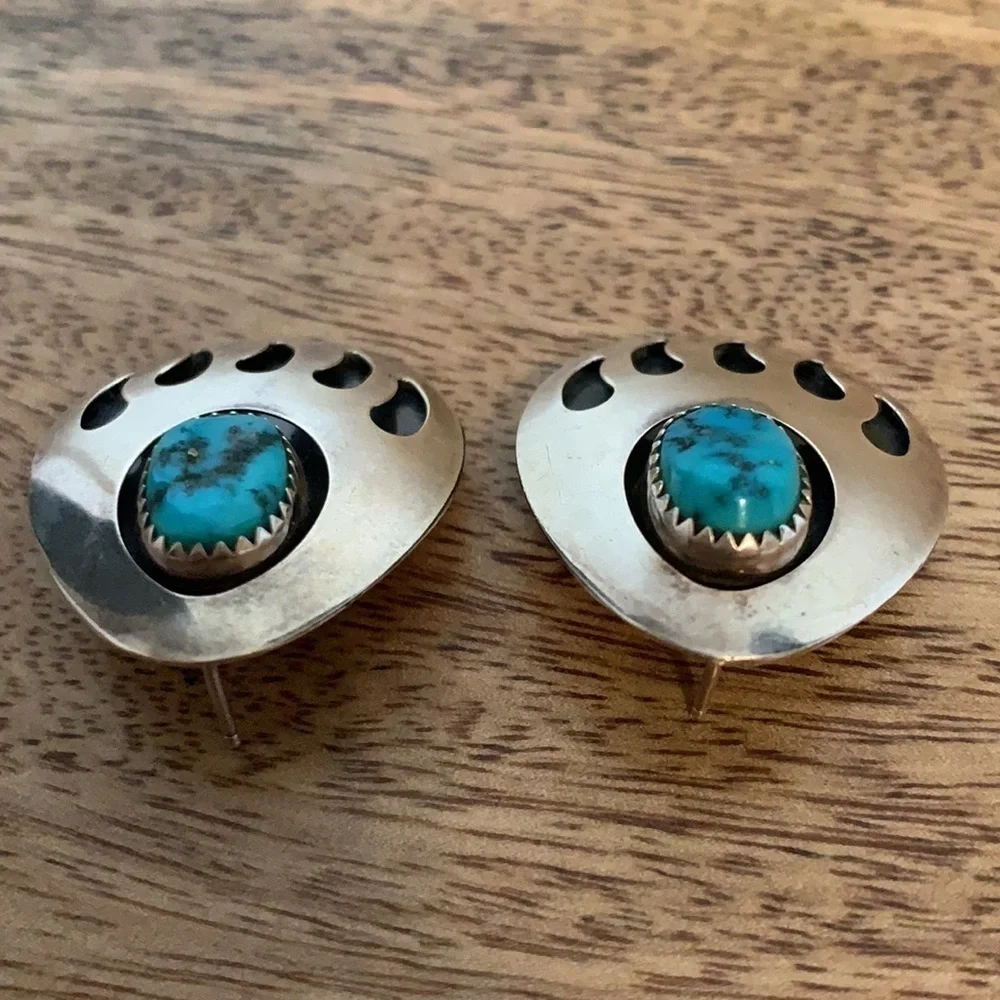 1980s Authentic Native American Navajo Turquoise/Silver Earrings - Picture 4 of 4
